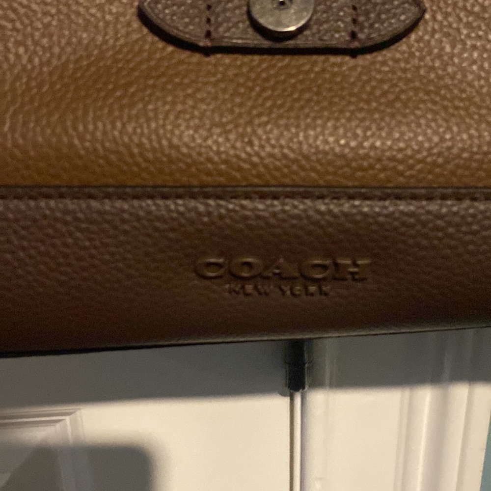NWOT Authentic Coach Mens Messenger bag - Picture 3 of 16